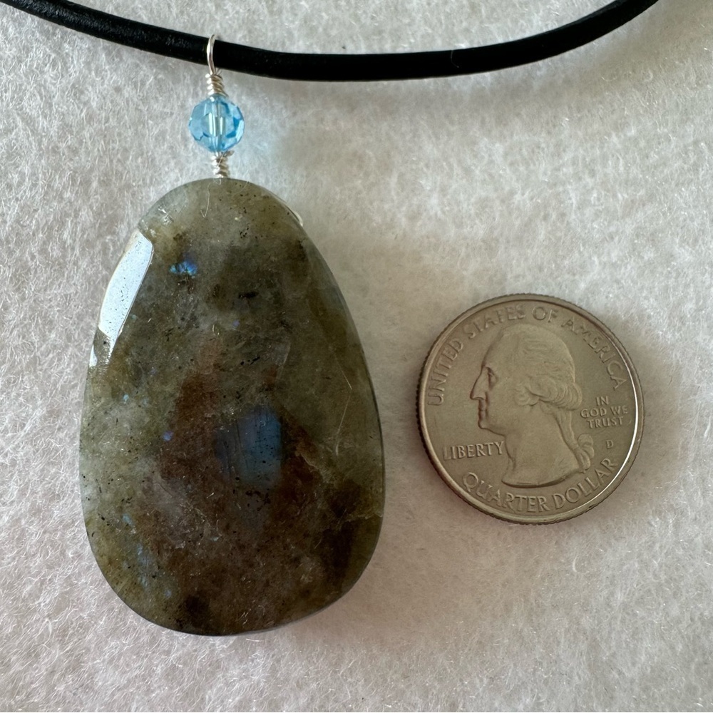 Artisan Blue Gray Labradorite Gem Pendant on Black Leather Cord Necklace NEW - Picture 12 of 16